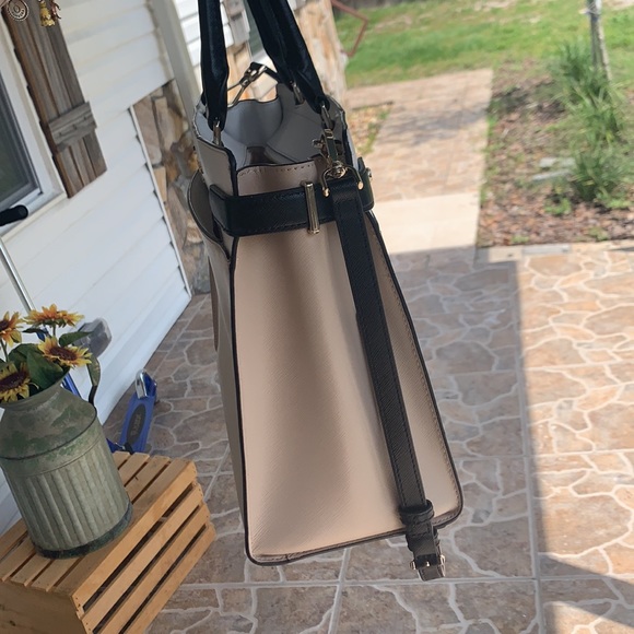 Kate spade hand bag - Picture 3 of 9